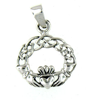 model AP767-73 claddagh pendant enlarged view